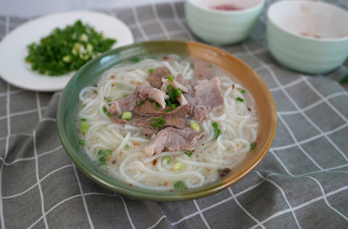 伍家岗原味汤粉王培训